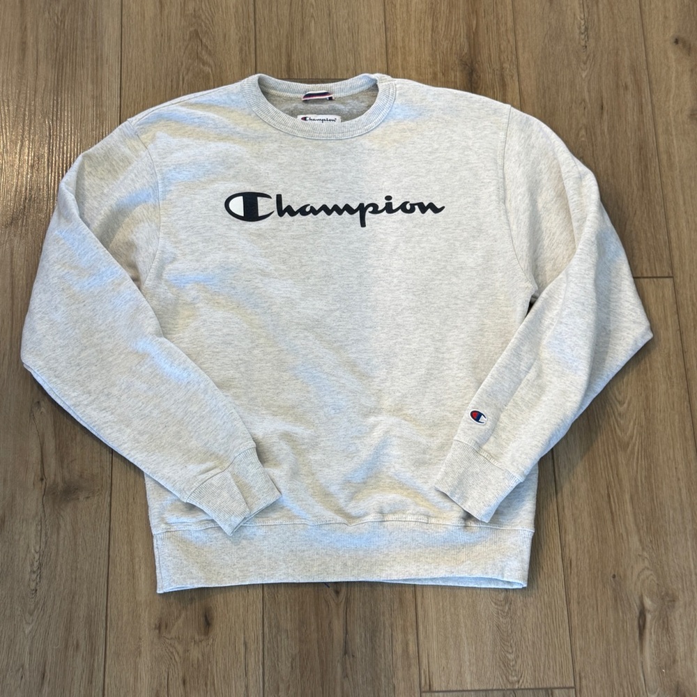 Champion Men's Light Gray Crewneck Sweater